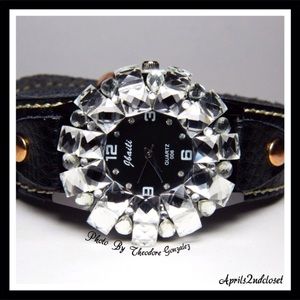 CZ DIAMOND GENUINE LEATHER CRYSTAL WATCH